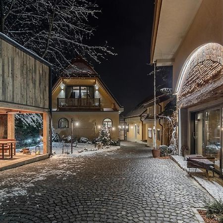 Das Fort Boutique Rîşnov Exteriör bild